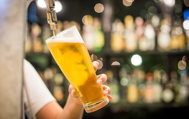 В Україні мережу пивних магазинів викрили на ухиленні від сплати податків 