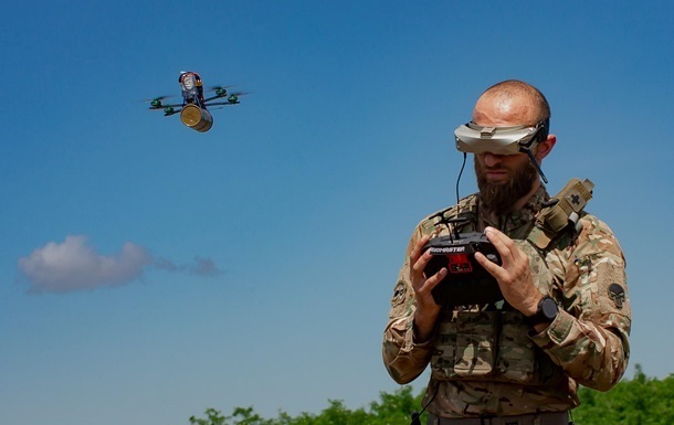 Визначено перелік з 46 підрозділів для операторів дронів за Контрактом 18-24