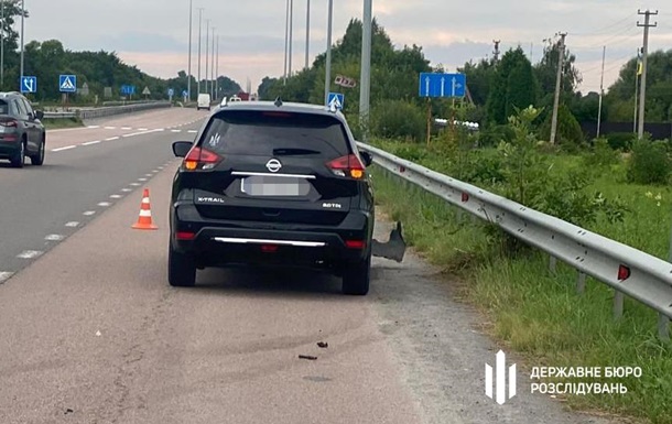 На Ровенщине полицейский с признаками опьянения сбил пешеходов