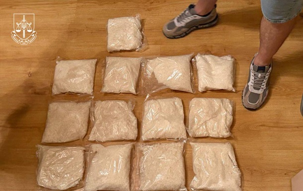 В Одесі затримали юнака з десятками кіло психотропів