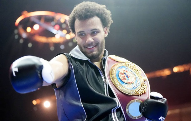 Фрэнк Уоррен: Итаума может достичь еще больших успехов после боя с Уайтом