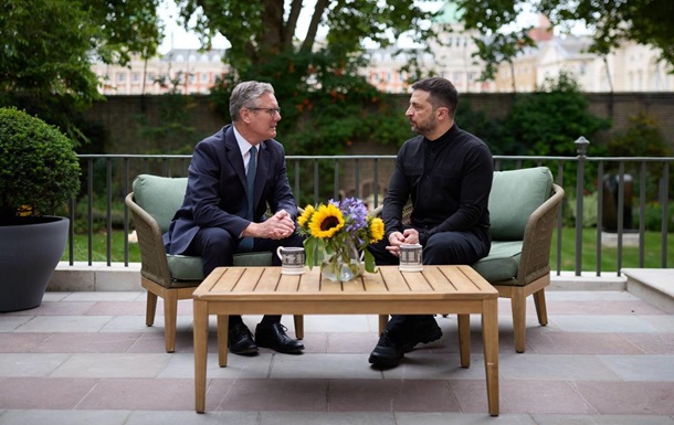 Зеленський і Стармер обговорили гарантії безпеки