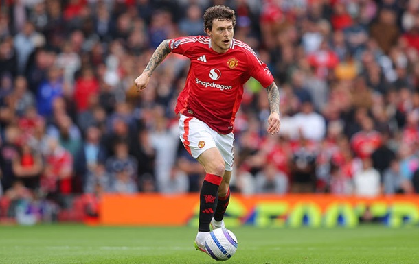 Баєр готовий підтримати колишнього захисника МЮ запрошенням до свого клубу