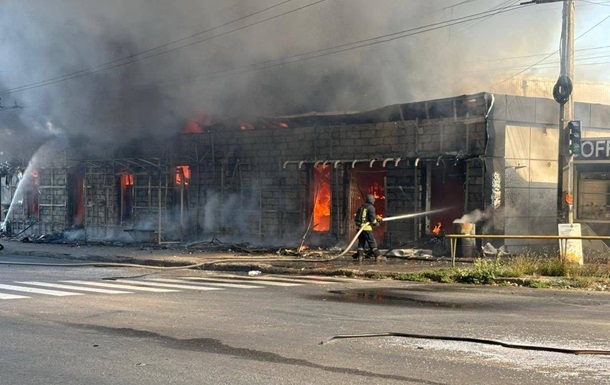 РФ ударила ракетою по Запоріжжю: шість поранених