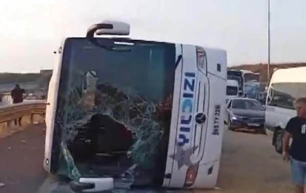 Под Стамбулом ДТП с автобусом: трое погибших, десятки раненых