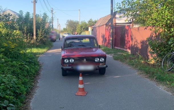 Под Киевом пьяный водитель сбил женщину на инвалидном кресле