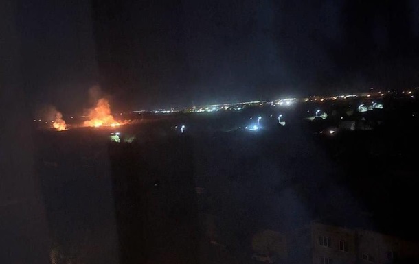 В Волгограде горит НПЗ