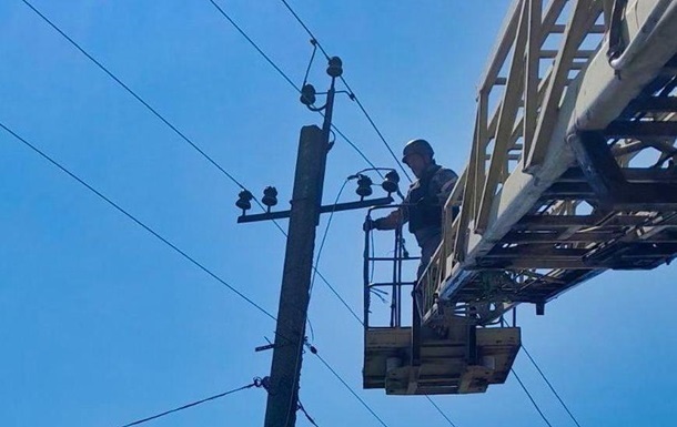 Росіяни обстріляли Чернігівщину, є перебої зі світлом