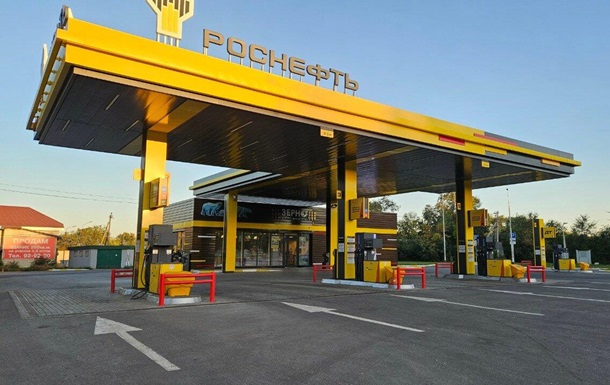 В России цены на бензин второй день подряд бьют рекорды