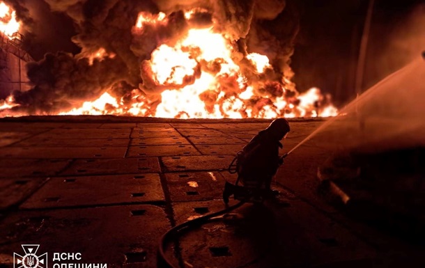 ГСЧС показала последствия удара по Одесской области