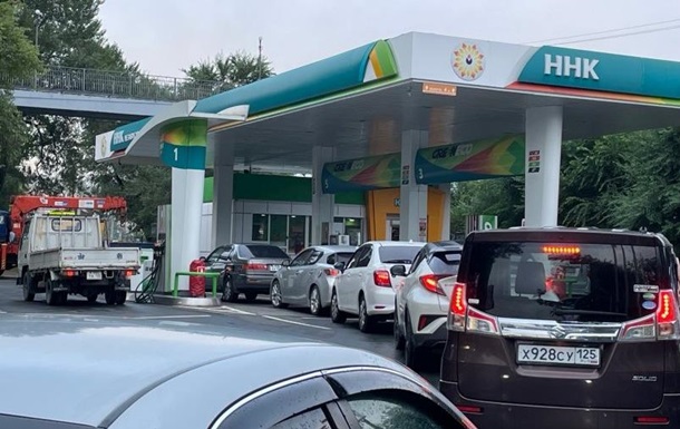 Продают по талонам: третий регион РФ столкнулся с нехваткой бензина