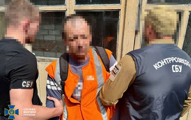 Затримано залізничника, який шпигував за військовими ешелонами 