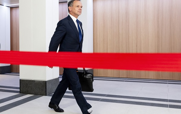 Глава МИД Нидерландов и его однопартийцы заявили об отставке