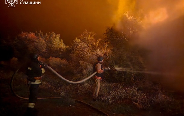 В Сумской области из-за обстрелов возникли пожары