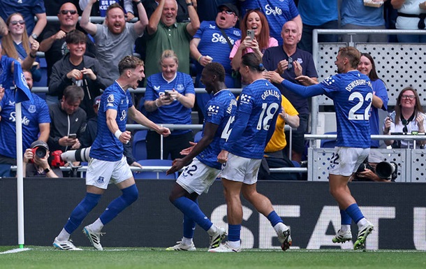 Евертон закладає успішні основи гри на новому стадіоні