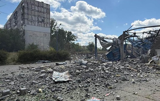 Росіяни скинули п’ять ФАБів на Костянтинівку, є поранені