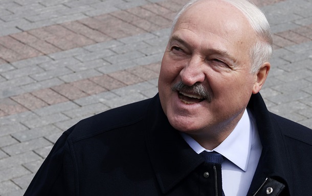 Лукашенко предлагает США за смягчение санкций освободить заключённых - СМИ