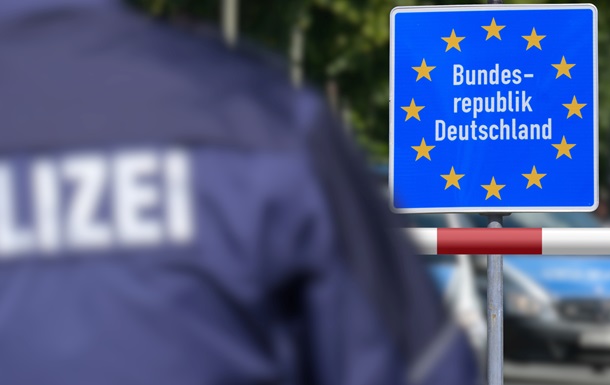 Германия отказала во въезде почти 12 тысячам человек с мая