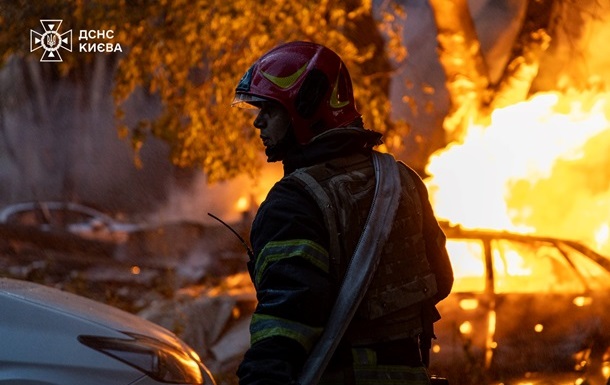 Киев под атакой баллистики: четыре района поражены