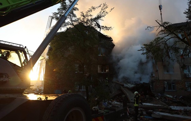 З явились відео  прильотів  по Києву