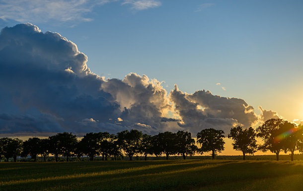 Украинцам обещают сухую и летнюю погоду на выходных