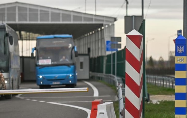 ЦПД опроверг фейк об анкетах  про Бандеру и Волынскую трагедию  в Польше