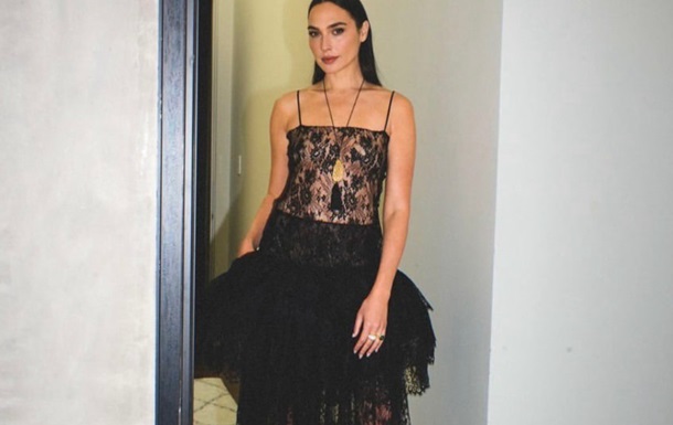 Галь Гадот відмовилася виходити на червону доріжку у Венеції