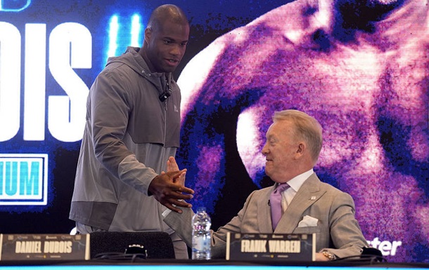 Фрэнк Уоррен изложил в красках следующий бой Дюбуа