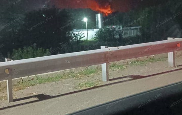 Атака дронів: горять НПЗ і електростанція у Росії