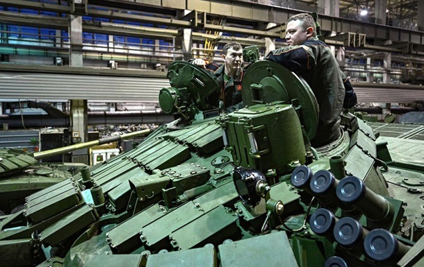 РФ активно нарощує виробництво зброї - МЗС у НАТО