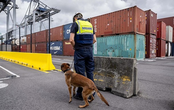 В порту Антверпена бельгійська поліція вилучила 1,2 тонни кокаїну