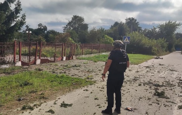 Россияне обстреляли школы в Черниговской области