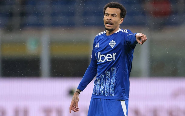 Комо разорвал контракт с хавбеком, сыгравшем за команду лишь 10 минут 