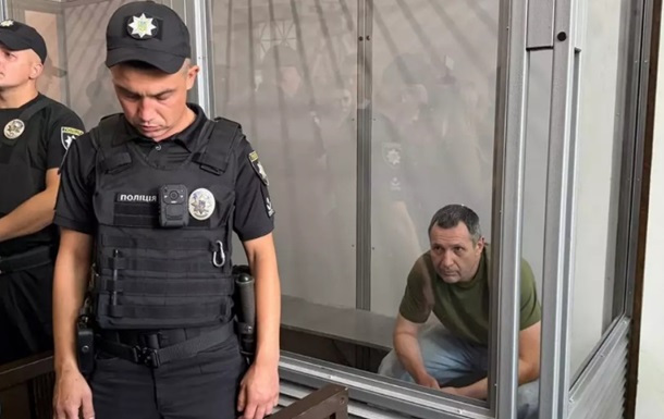 Прикрывается сыном? Новый мотив убийства Парубия