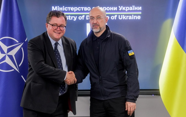 Шмыгаль встретился с представителем НАТО