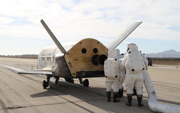 Трамп оголосив про передислокацію штабу Космічного командування США