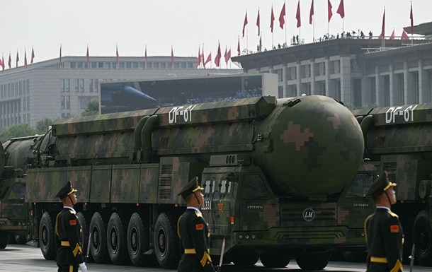 Парад в Китае: провокационные слова и новое оружие