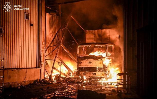 Атака дронов на Одессу: появились фото последствий