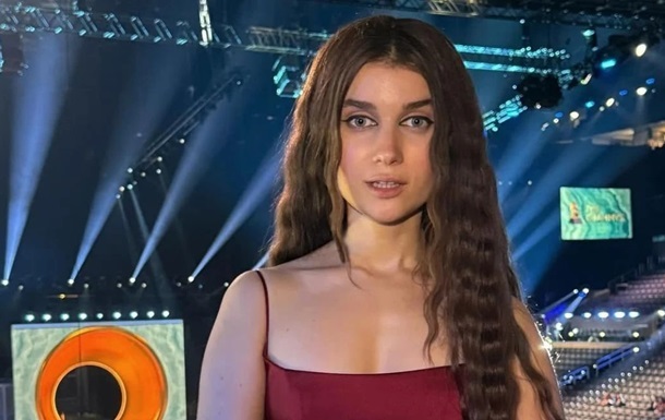 Jerry Heil відреагувала на чутки про збільшення грудей