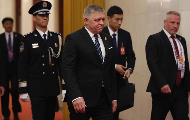 Си Цзиньпин поручил Фицо продвигать интересы Китая в ЕС