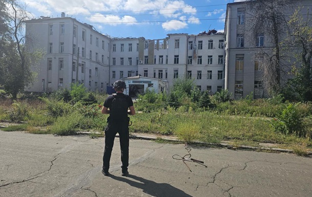 Войска РФ прицельно атаковали Константиновскую больницу авиабомбам