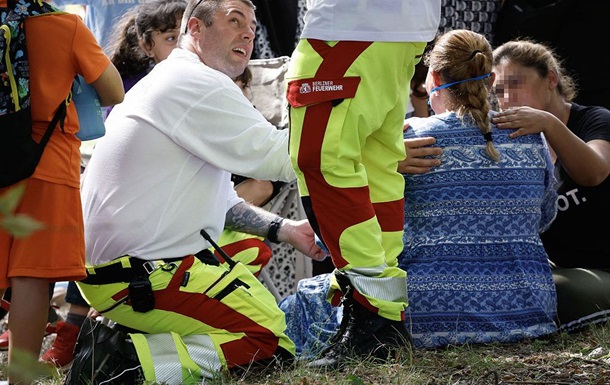 В Берлине автомобиль врезался в группу детей и воспитателей