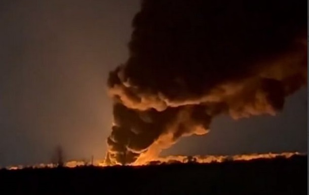 Важную нефтебазу в Луганске атаковали дроны