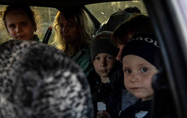 В Херсоне из  отрезанного  микрорайона эвакуировали всех детей