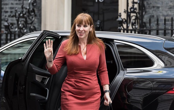  Через податкову помилку : заступниця прем єра Британії подала у відставку 