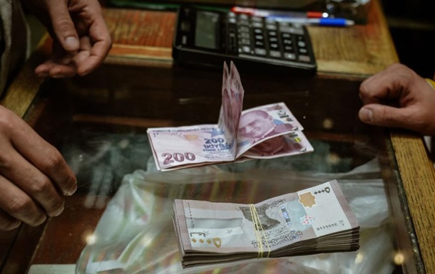 Турецька ліра стала дешевшою за гривню