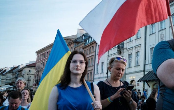 Допомога українським біженцям: уряд Польщі схвалив новий законопроєкт