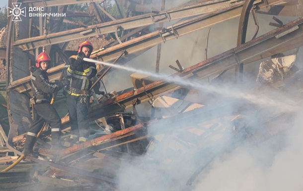 РФ выпустила более 400 БПЛА и 40 ракет - президент