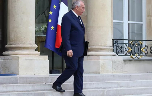 Политический кризис во Франции: что это значит для Украины