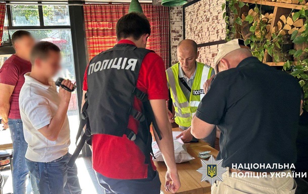 Продавал  бронь  за $10 000: в Киеве задержали чиновника Минобороны